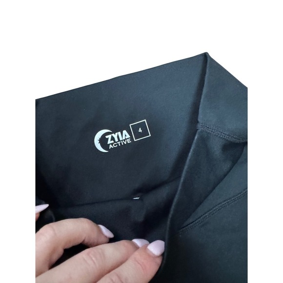 ZYIA Active Black Leopard Print High Waisted Workout Cropped Leggings Size 4 - Picture 3 of 3